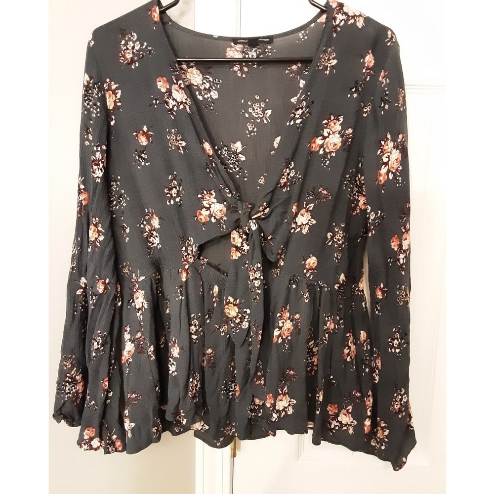 American Eagle top